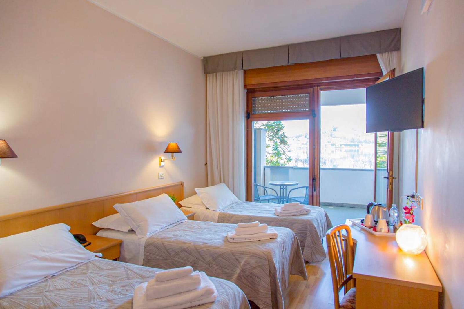 Hotel Chalet Del Lago Avigliana Dış mekan fotoğraf